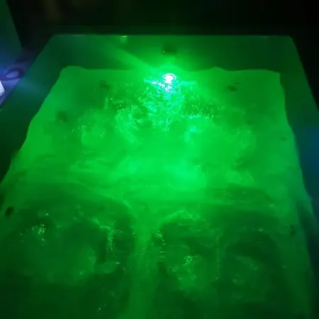 Spabyelleetlui Rouge Ou Bleu 러브호텔