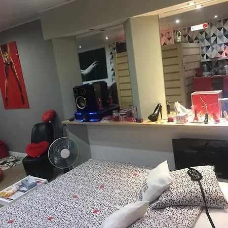 Spabyelleetlui Rouge Ou Bleu *