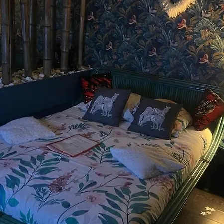 Love hotel Spabyelleetlui Rouge Ou Bleu *