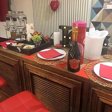 Spabyelleetlui Rouge Ou Bleu Hotel del amor *