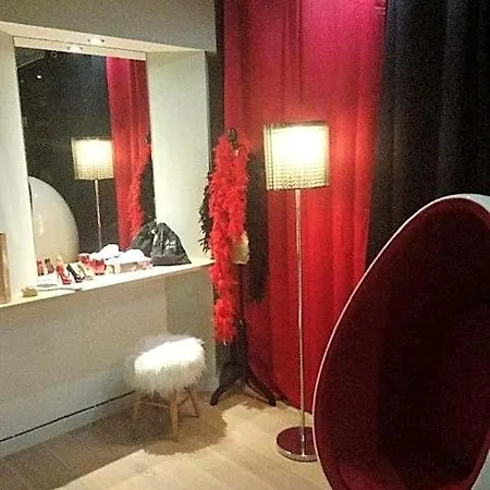 Spabyelleetlui Rouge Ou Bleu * Mouscron