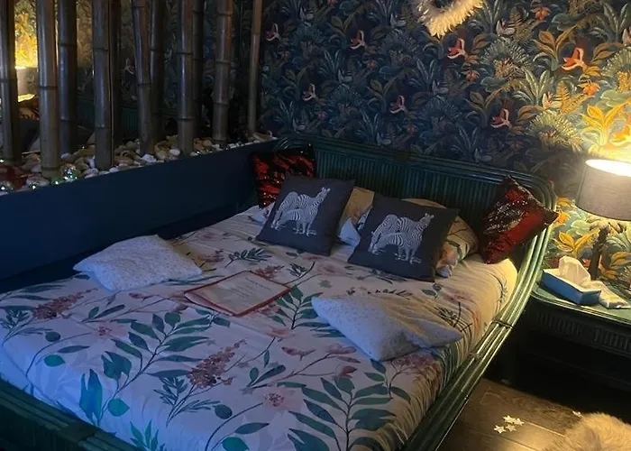 Love hôtel Spabyelleetlui Rouge Ou Bleu *